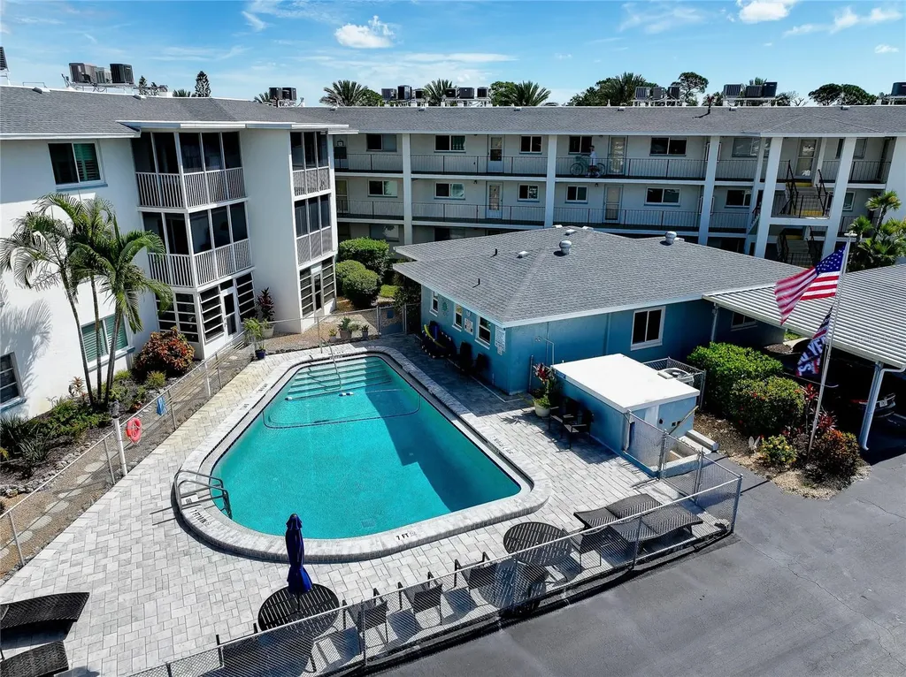 708 Tamiami Trail S Venice FL 34285