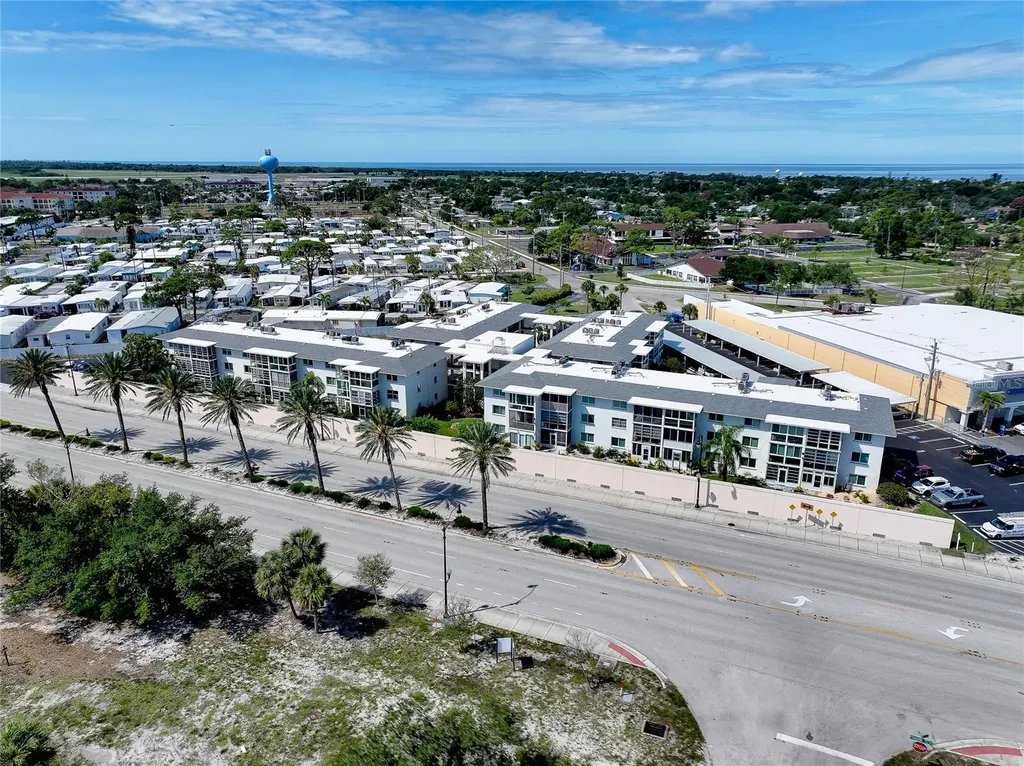 708 Tamiami Trail S Venice FL 34285