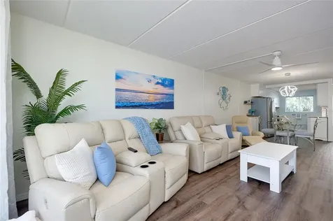 708 Tamiami Trail S Venice FL 34285
