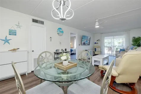 708 Tamiami Trail S Venice FL 34285