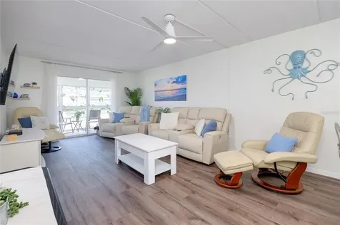 708 Tamiami Trail S Venice FL 34285