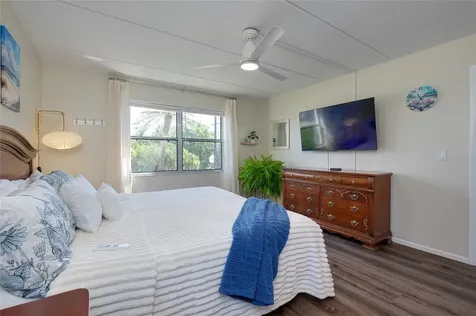 708 Tamiami Trail S Venice FL 34285