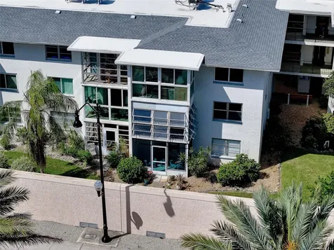 708 Tamiami Trail S Venice FL 34285