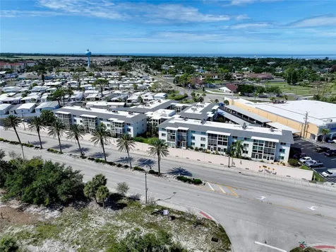 708 Tamiami Trail S Venice FL 34285