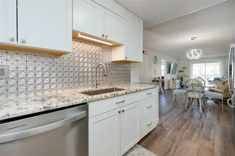 708 Tamiami Trail S Venice FL 34285