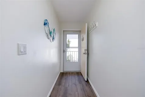 708 Tamiami Trail S Venice FL 34285