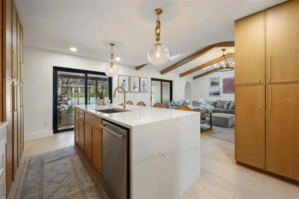 908 Versailles Circle Maitland FL 32751