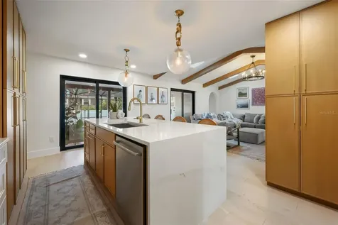 908 Versailles Circle Maitland FL 32751