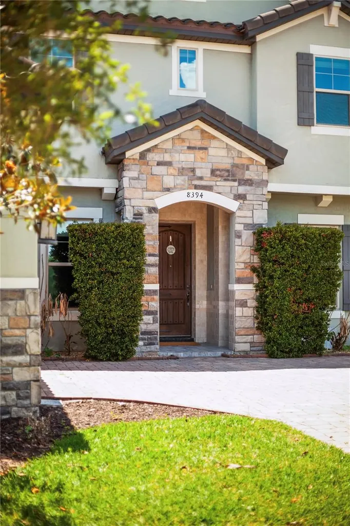 8394 Lookout Pointe Drive Windermere FL 34786