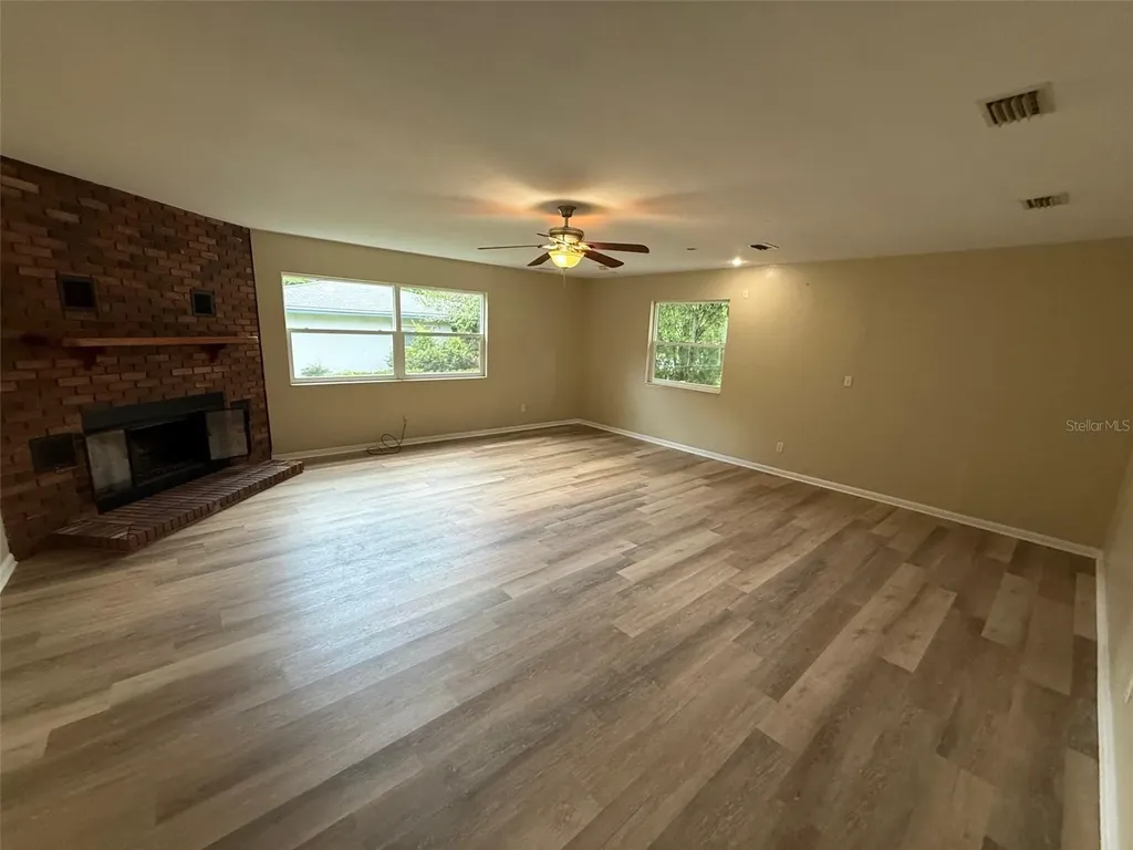 3537 NW 49 Avenue Gainesville FL 32606