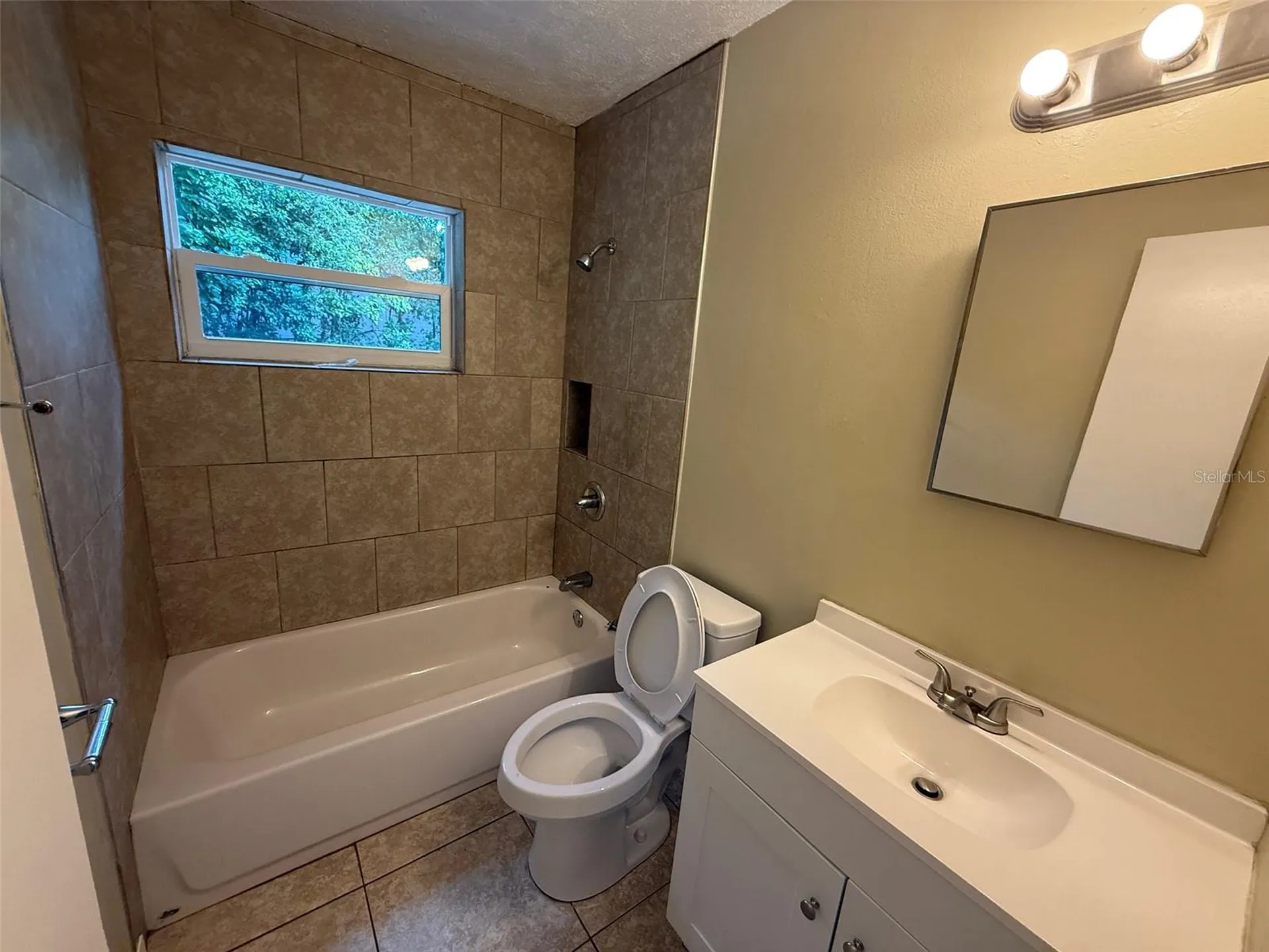 3537 NW 49 Avenue Gainesville FL 32606