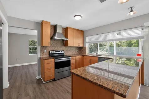 2140 N Bay Hills Boulevard Safety Harbor FL 34695