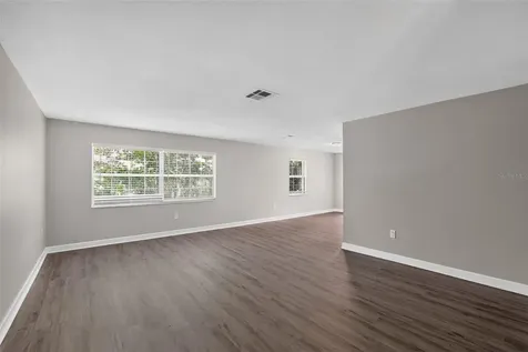 2140 N Bay Hills Boulevard Safety Harbor FL 34695