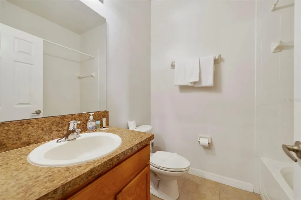 2827 Oakwater Drive Kissimmee FL 34747