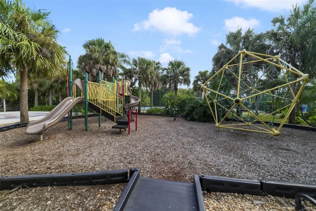 2827 Oakwater Drive Kissimmee FL 34747
