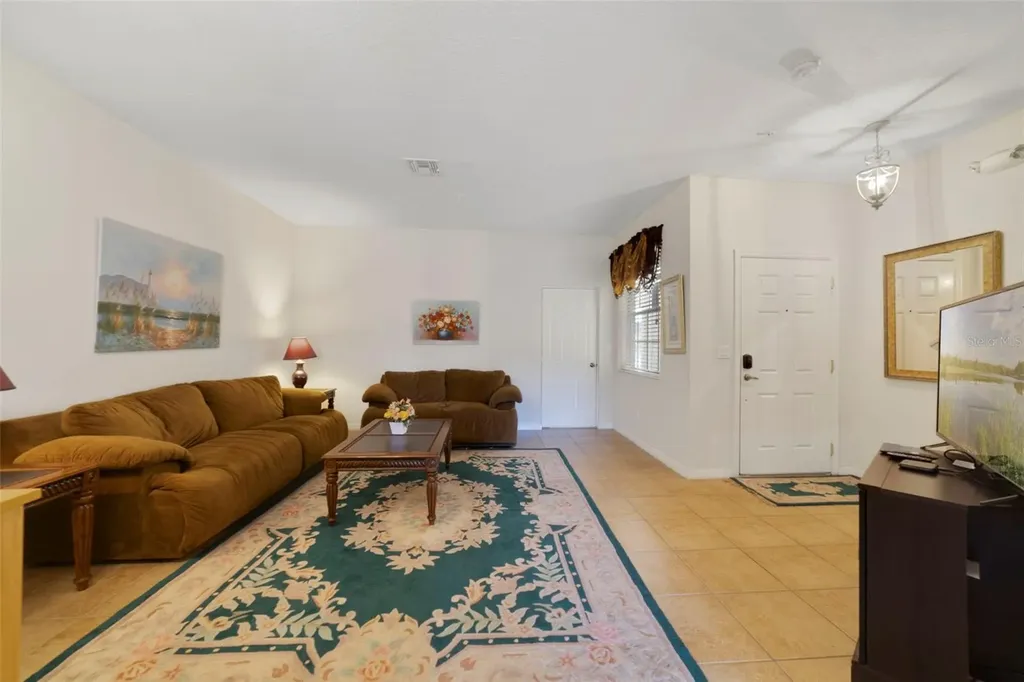 2827 Oakwater Drive Kissimmee FL 34747