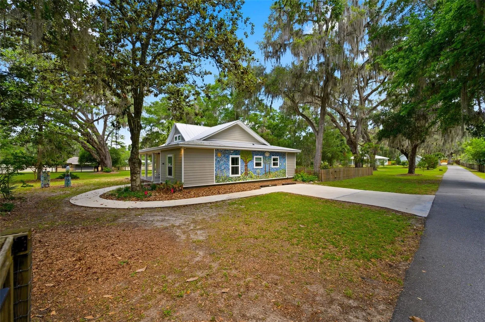 2604 * NW 31st Avenue Gainesville FL 32605