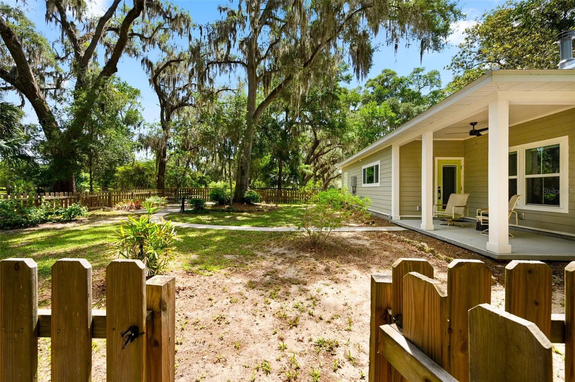 2604 * NW 31st Avenue Gainesville FL 32605