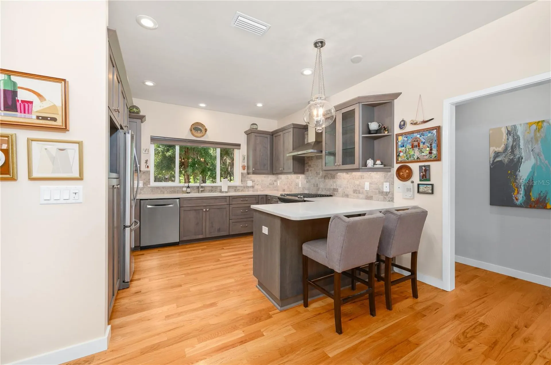 2604 * NW 31st Avenue Gainesville FL 32605