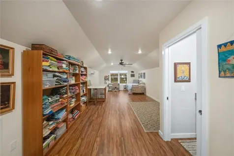 2604 * NW 31st Avenue Gainesville FL 32605