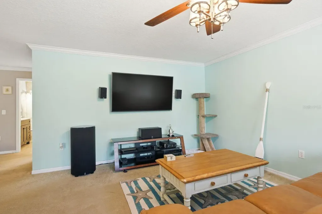 384 Wingate Circle Oldsmar FL 34677