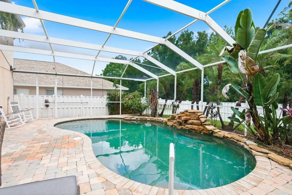 384 Wingate Circle Oldsmar FL 34677