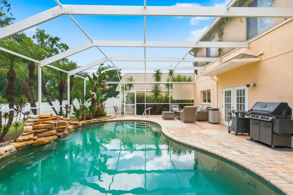 384 Wingate Circle Oldsmar FL 34677
