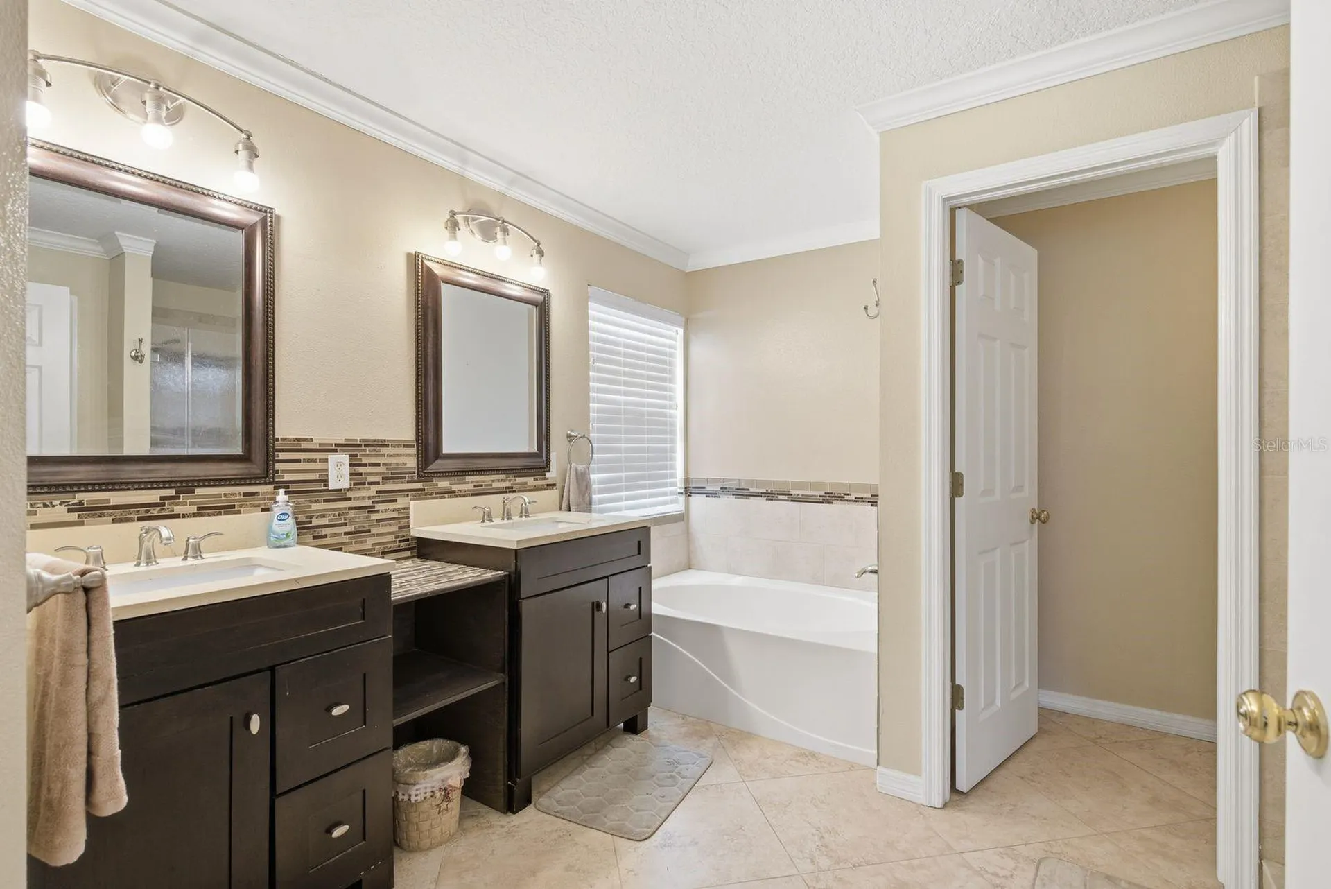 384 Wingate Circle Oldsmar FL 34677