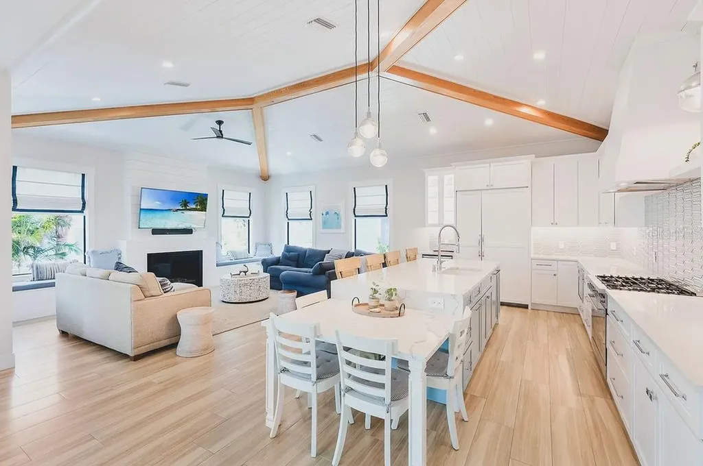 526 Seagull Way Anna Maria FL 34216