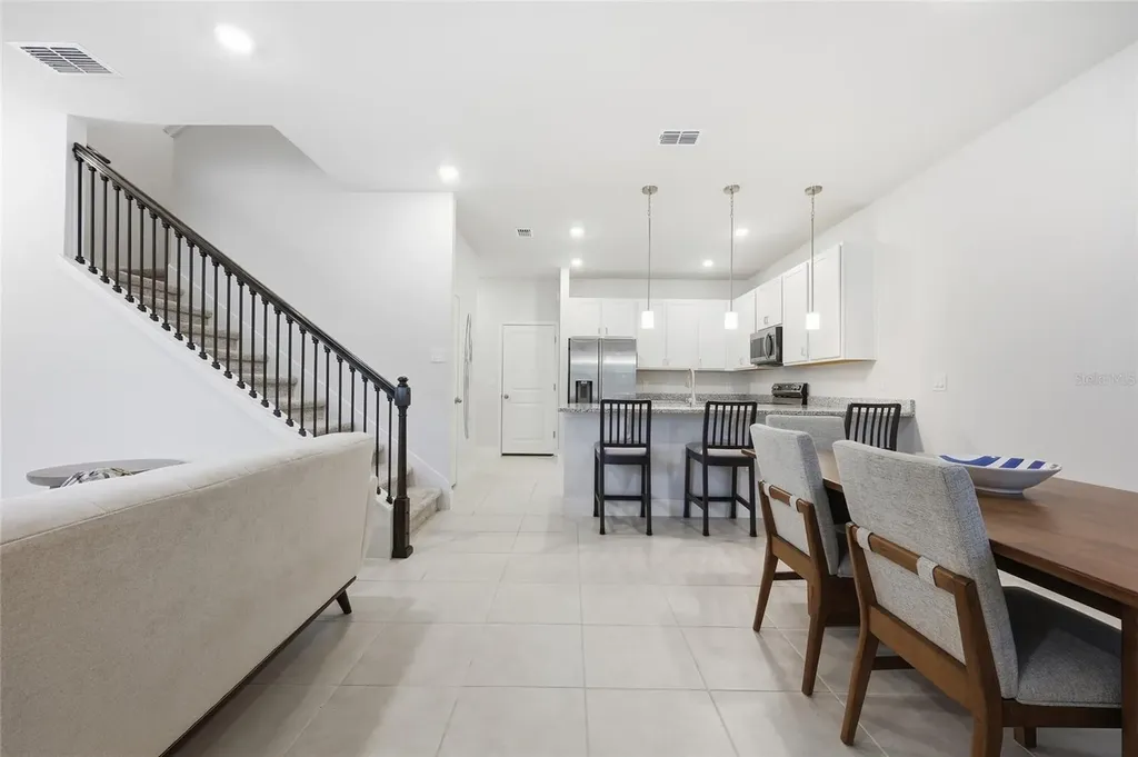 6917 Five Oaks Drive Harmony FL 34773