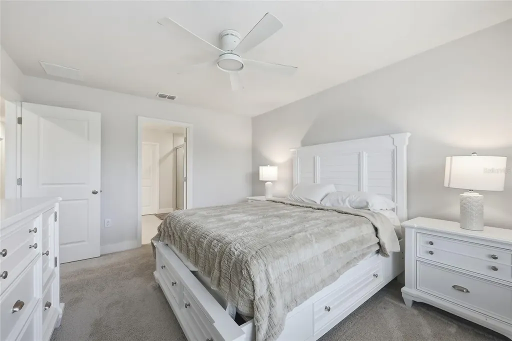 6917 Five Oaks Drive Harmony FL 34773
