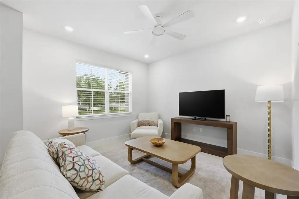 6917 Five Oaks Drive Harmony FL 34773