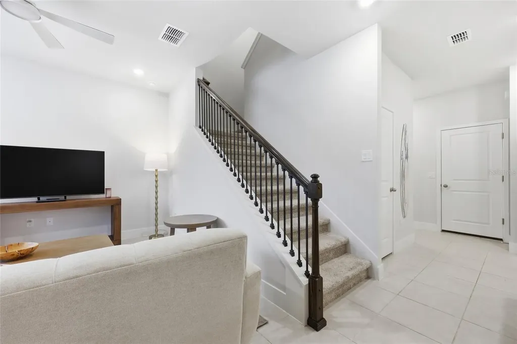 6917 Five Oaks Drive Harmony FL 34773