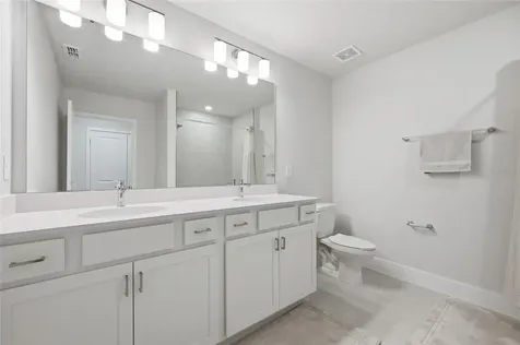 6917 Five Oaks Drive Harmony FL 34773