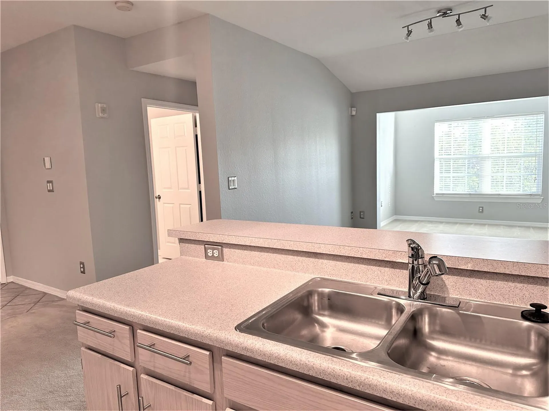 5475 Vineland Road Orlando FL 32811