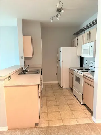 5475 Vineland Road Orlando FL 32811