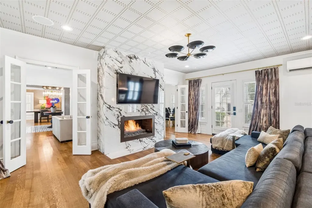 3313 W Mullen Avenue Tampa FL 33609