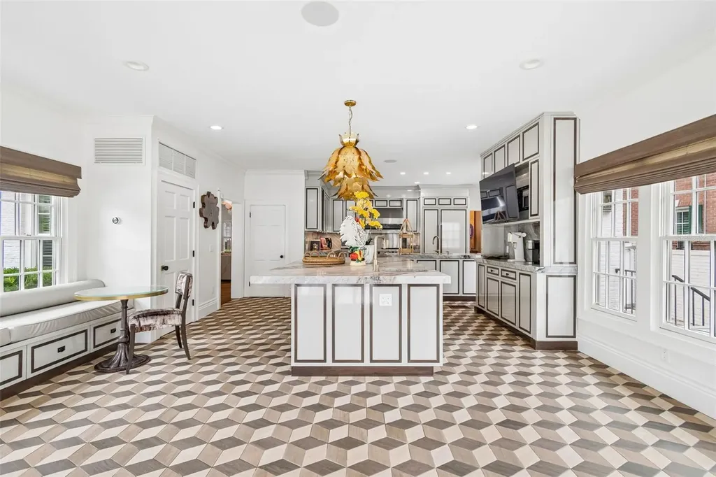 3313 W Mullen Avenue Tampa FL 33609