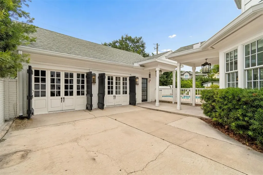 3313 W Mullen Avenue Tampa FL 33609