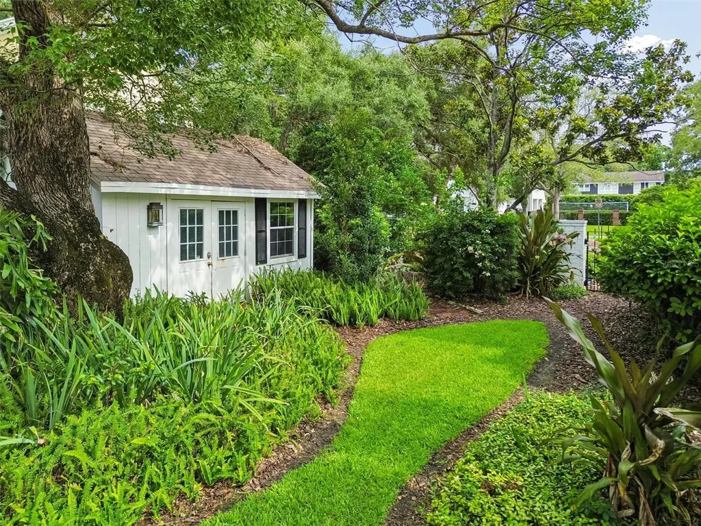 3313 W Mullen Avenue Tampa FL 33609