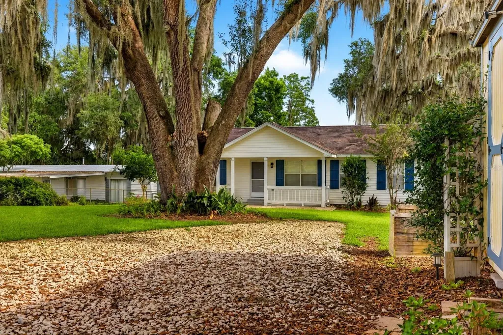 125 Ann Street Hawthorne FL 32640