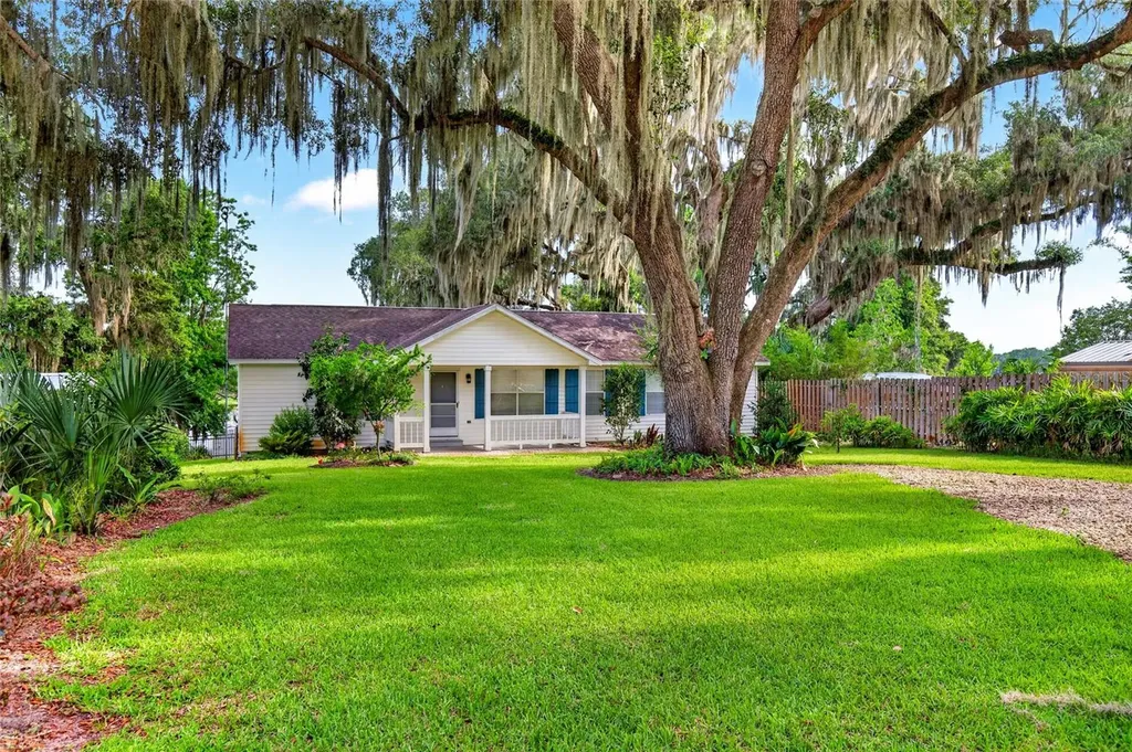 125 Ann Street Hawthorne FL 32640