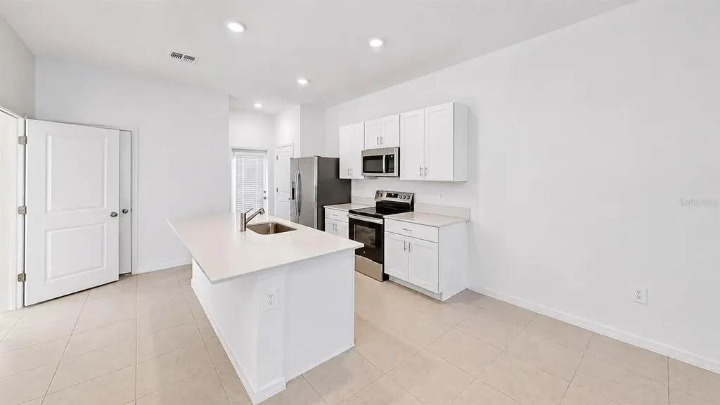 2239 Rose Finch Hill Place Wimauma FL 33598