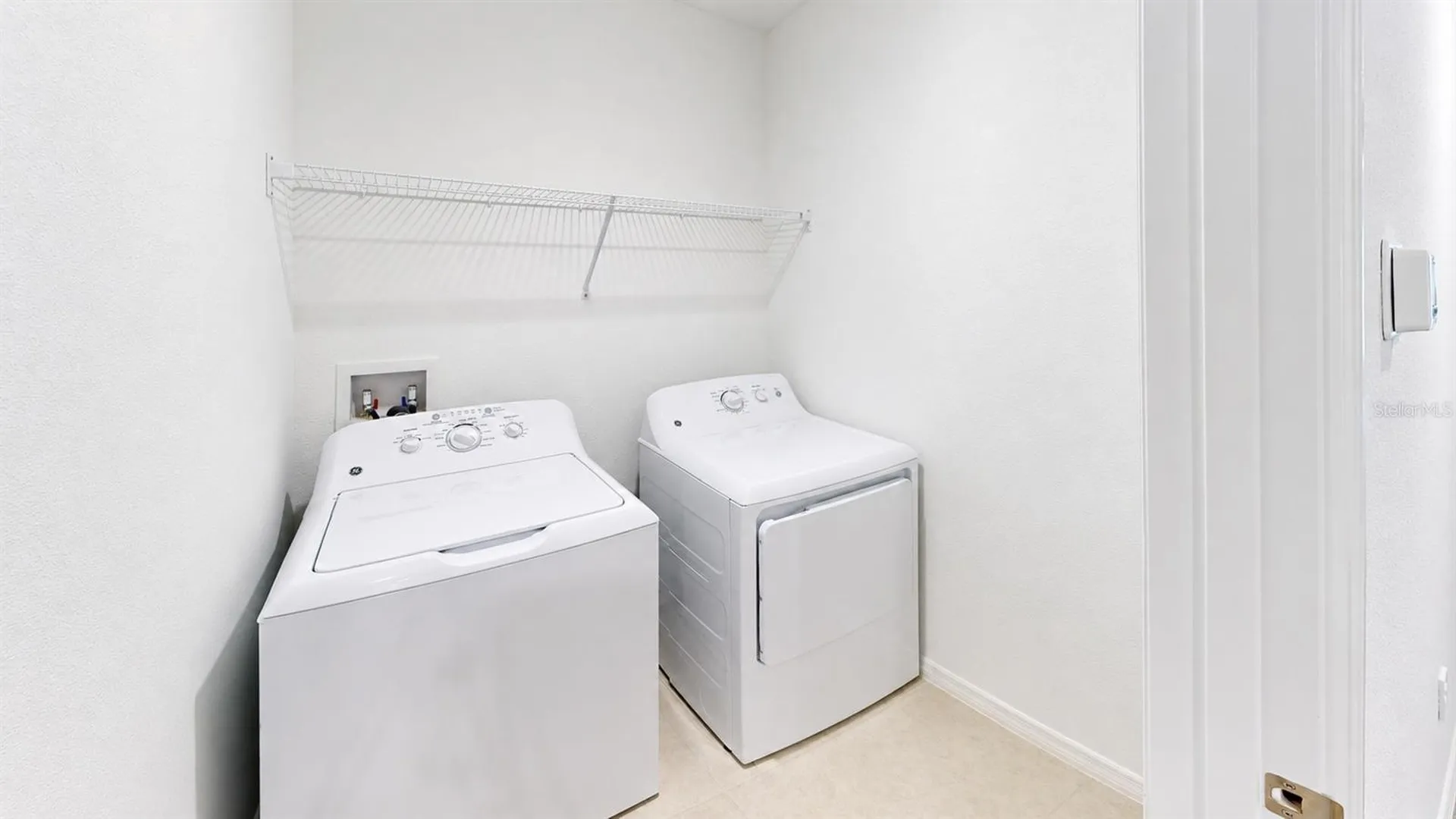 2239 Rose Finch Hill Place Wimauma FL 33598