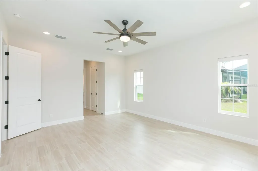 11105 Rustic Timber Loop San Antonio FL 33576