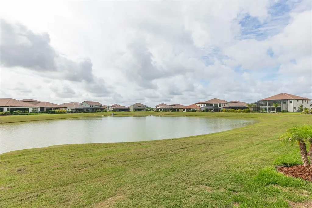 11105 Rustic Timber Loop San Antonio FL 33576