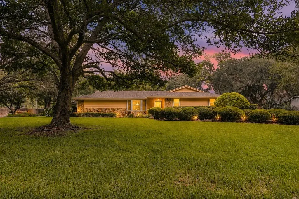 7809 Pineview Drive Odessa FL 33556