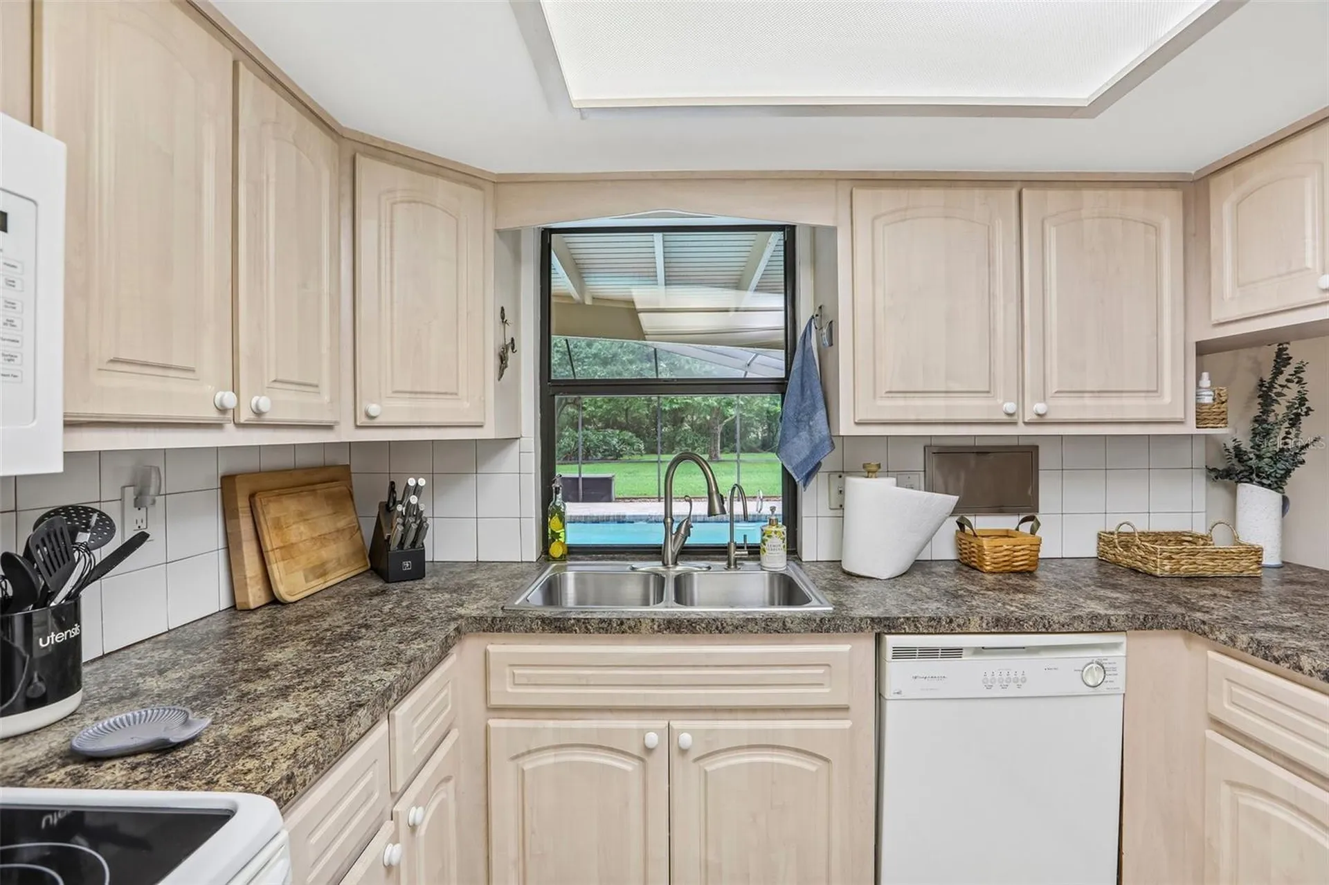 7809 Pineview Drive Odessa FL 33556