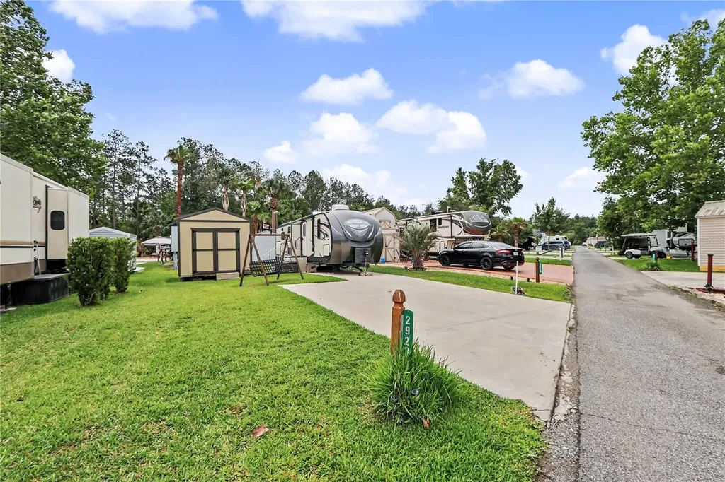 2923 NE 104th Avenue Silver Springs FL 34488