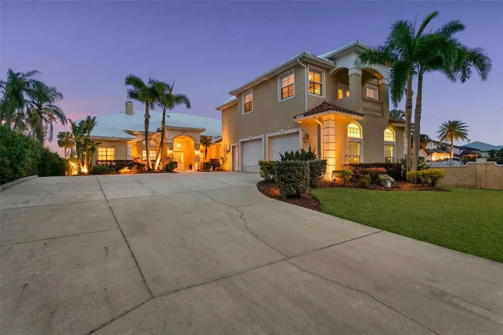 4915 Troydale Road Tampa FL 33615